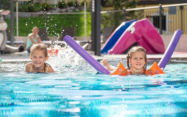 Badeaction im Freischwimmbad