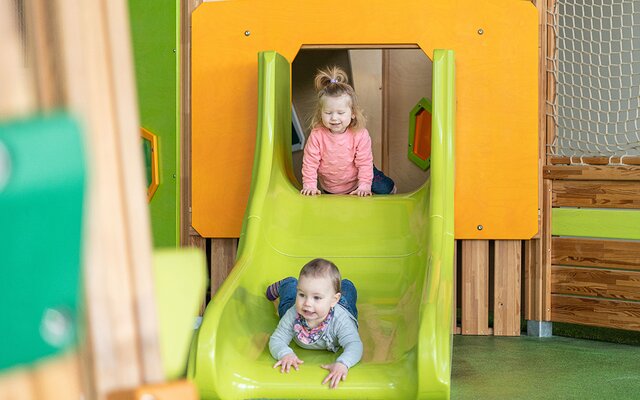 Rutschenspaß im Kleinkinderbereich