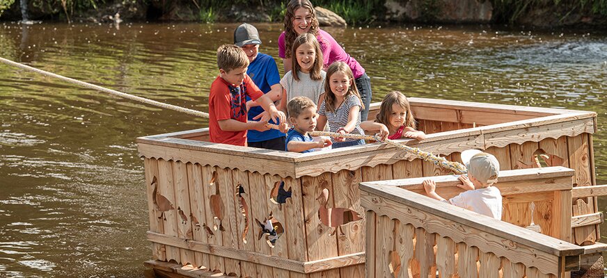 Natur-Freizeitteich mit Wiese zum Picknicken