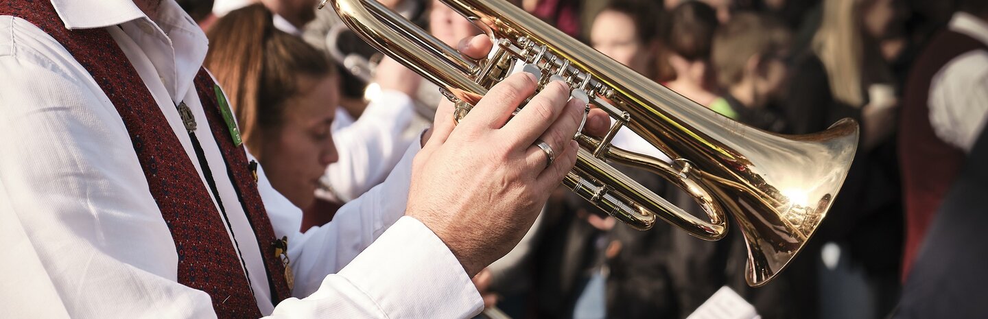 Musikkapelle beim Musizieren