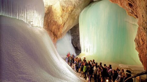 Innenaufnahme der Eisriesenwelt